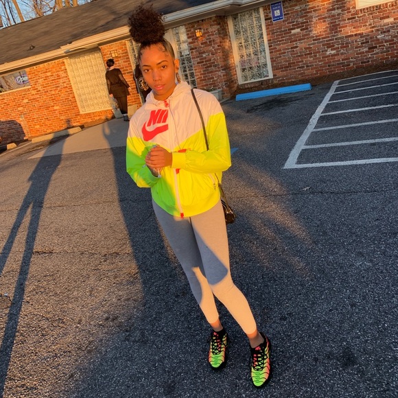 Meet your Posher, Soraya - Picture 3 of 5